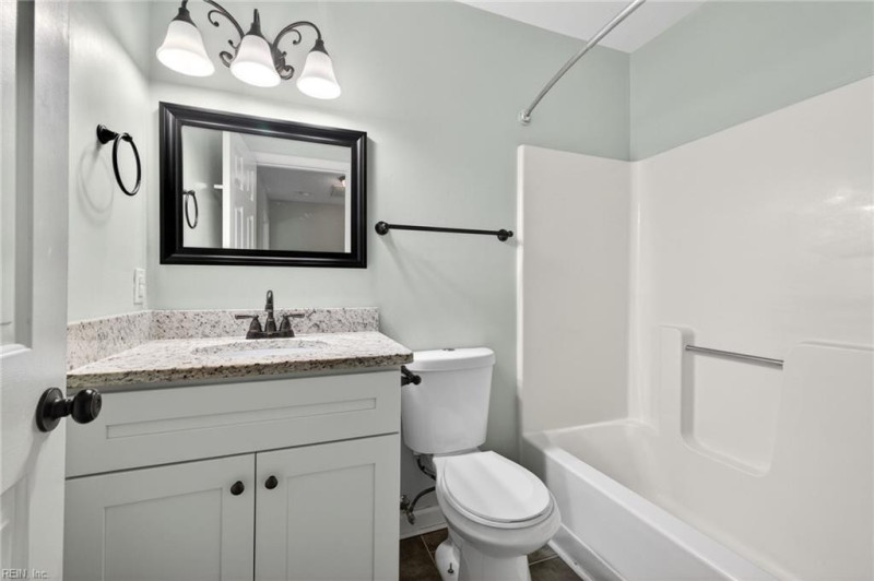 Photo 17 of 23 residential for sale in Suffolk virginia