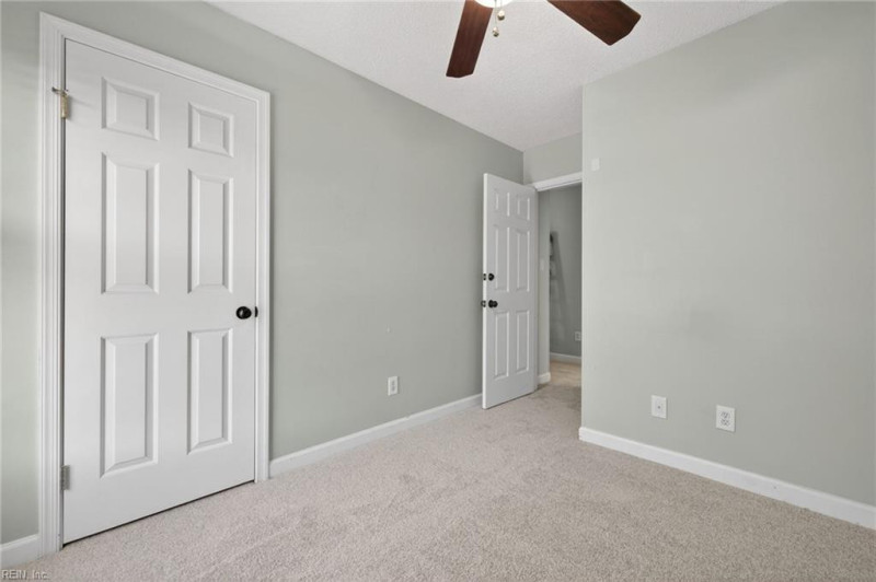 Photo 19 of 23 residential for sale in Suffolk virginia