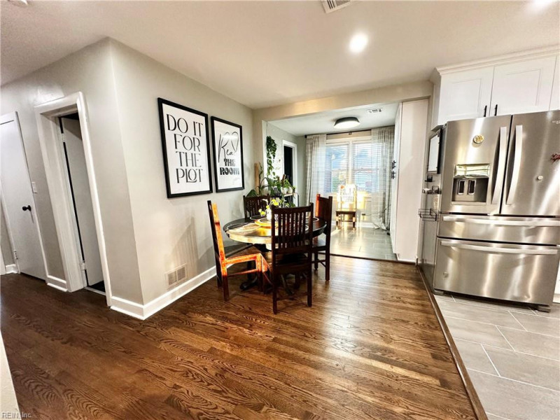 Photo 10 of 23 residential for sale in Virginia Beach virginia