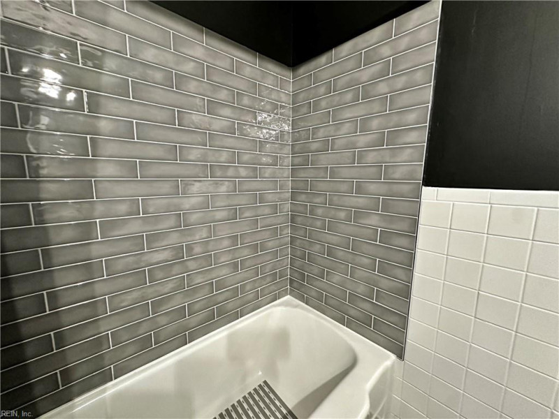 Photo 13 of 23 residential for sale in Virginia Beach virginia