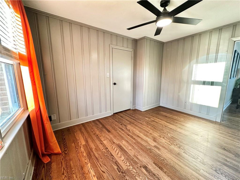 Photo 14 of 23 residential for sale in Virginia Beach virginia