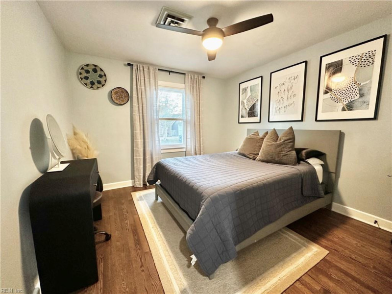 Photo 17 of 23 residential for sale in Virginia Beach virginia