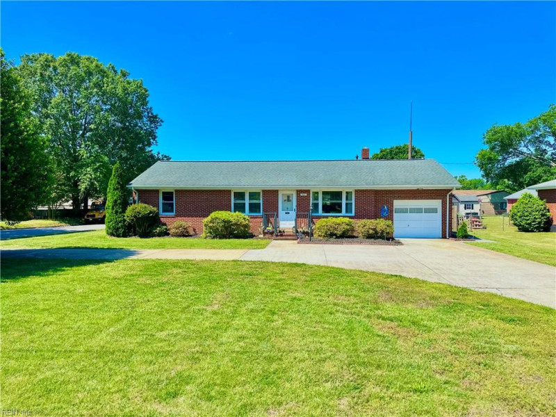 Photo 2 of 23 residential for sale in Virginia Beach virginia