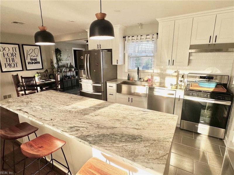 Photo 8 of 23 residential for sale in Virginia Beach virginia