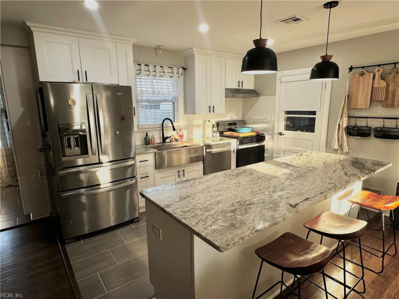 Photo 9 of 23 residential for sale in Virginia Beach virginia