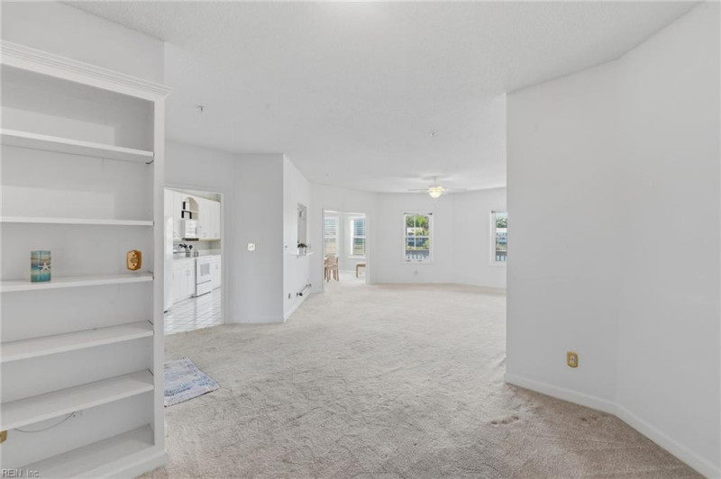 Photo 14 of 40 residential for sale in Hampton virginia