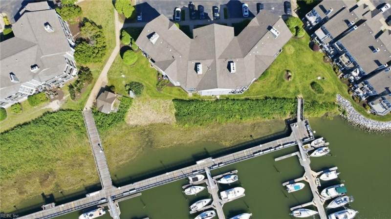Photo 3 of 40 residential for sale in Hampton virginia