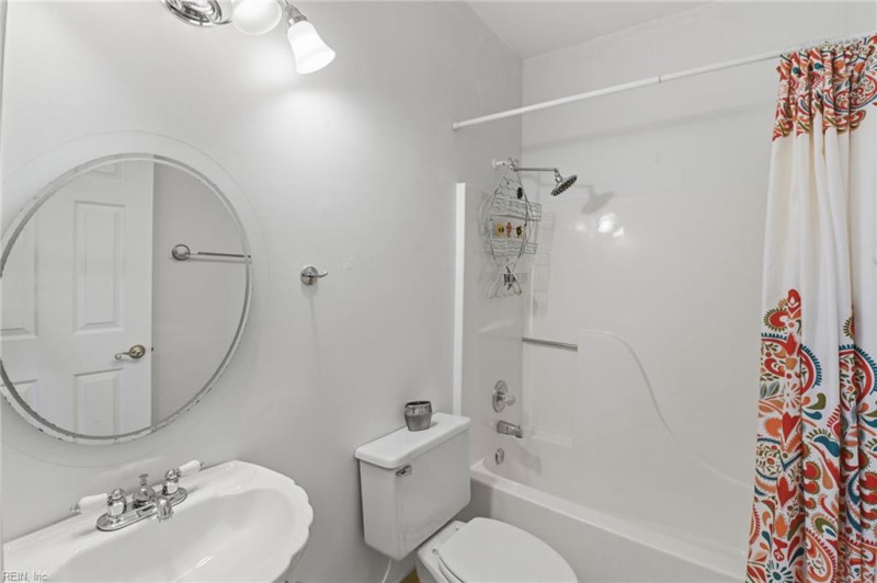 Photo 31 of 40 residential for sale in Hampton virginia