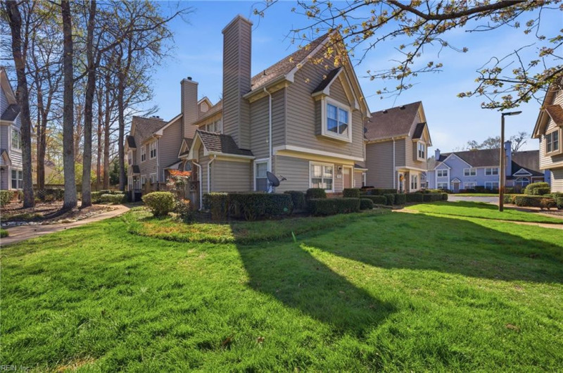 Photo 16 of 18 residential for sale in Chesapeake virginia