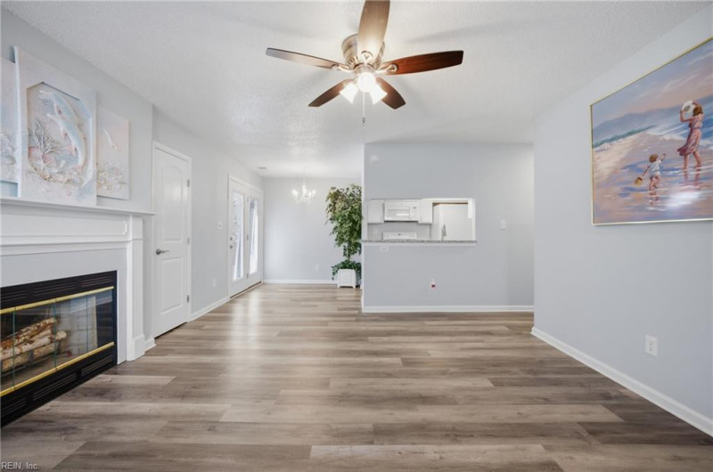 Photo 3 of 18 residential for sale in Chesapeake virginia