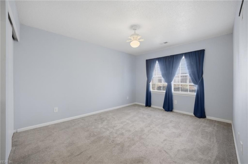 Photo 9 of 18 residential for sale in Chesapeake virginia