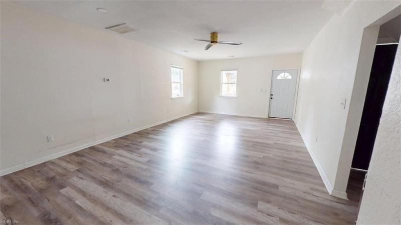 Photo 10 of 30 residential for sale in Suffolk virginia