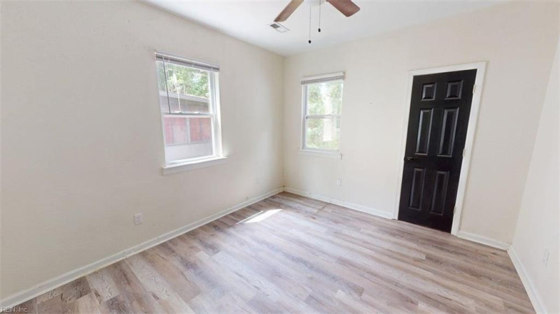 Photo 12 of 30 residential for sale in Suffolk virginia