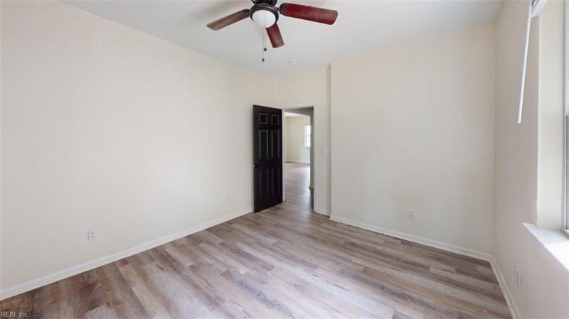Photo 21 of 30 residential for sale in Suffolk virginia