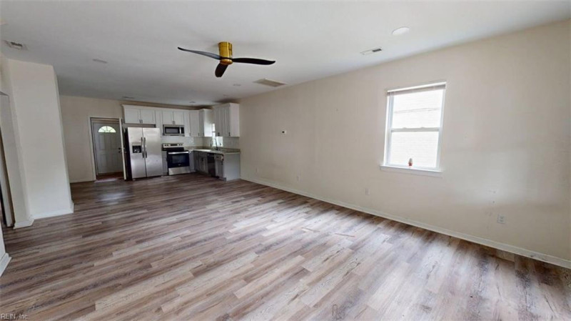 Photo 3 of 30 residential for sale in Suffolk virginia