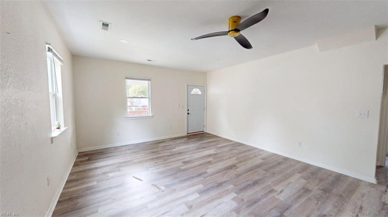 Photo 5 of 30 residential for sale in Suffolk virginia