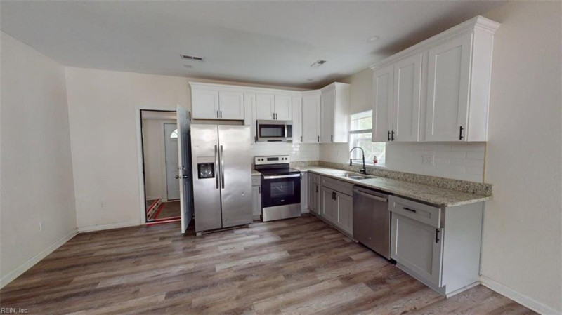 Photo 8 of 30 residential for sale in Suffolk virginia