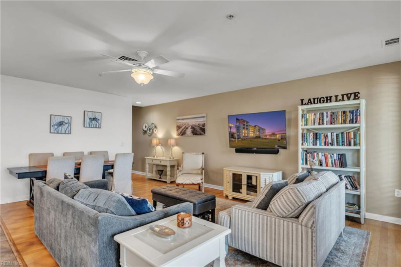 Photo 15 of 37 residential for sale in Virginia Beach virginia