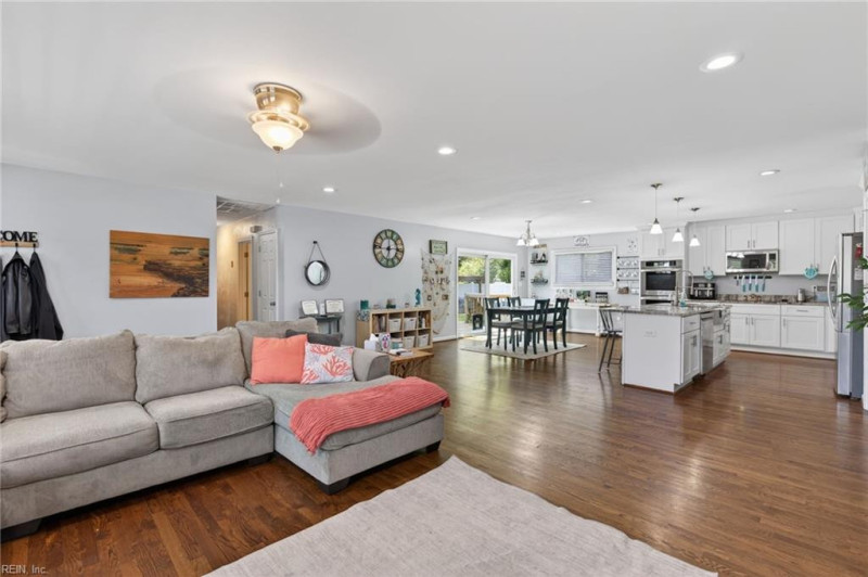 Photo 1 of 31 residential for sale in Virginia Beach virginia