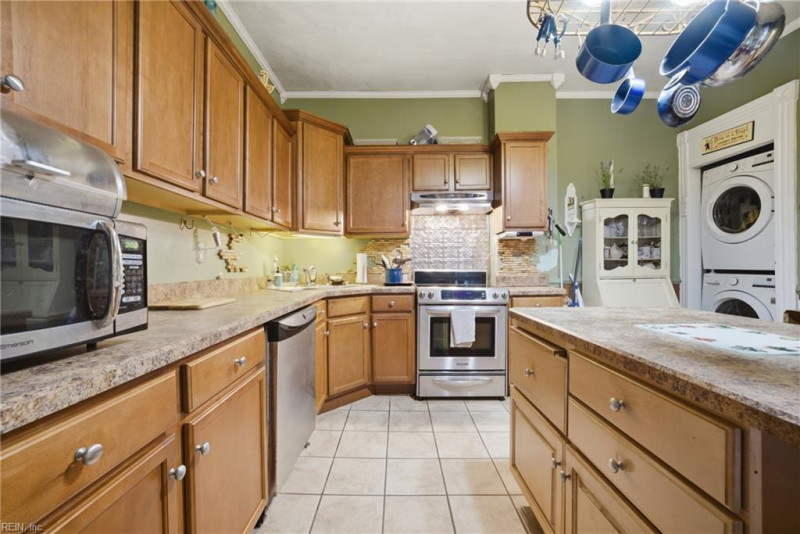 Photo 14 of 40 residential for sale in Portsmouth virginia