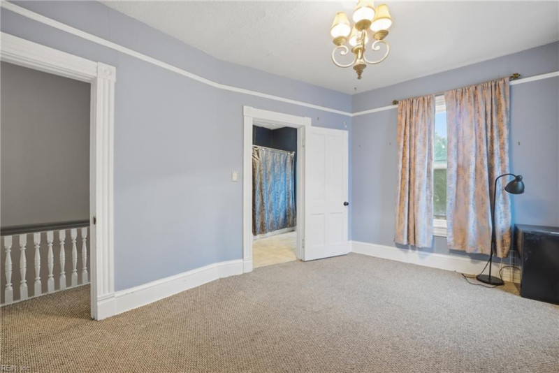 Photo 23 of 40 residential for sale in Portsmouth virginia