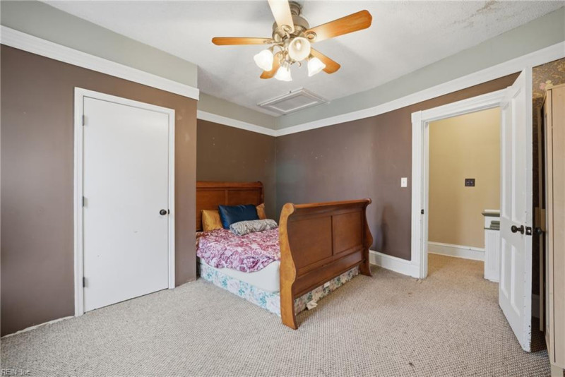 Photo 28 of 40 residential for sale in Portsmouth virginia