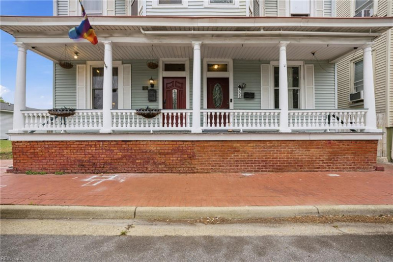 Photo 4 of 40 residential for sale in Portsmouth virginia