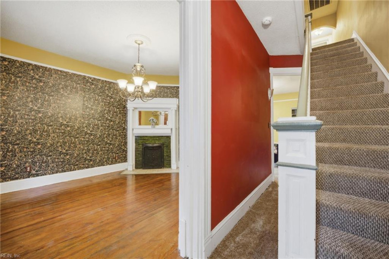 Photo 6 of 40 residential for sale in Portsmouth virginia