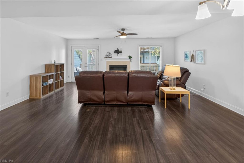 Photo 12 of 36 residential for sale in Virginia Beach virginia