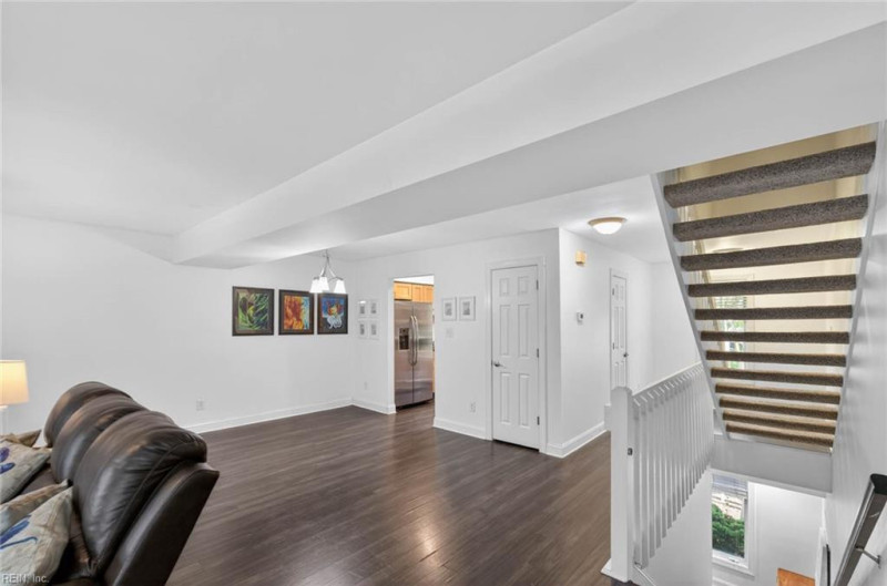 Photo 17 of 36 residential for sale in Virginia Beach virginia