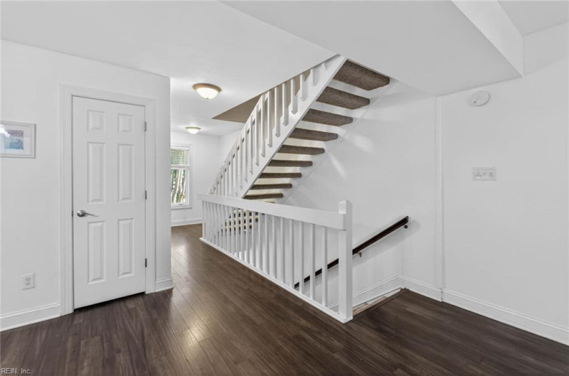 Photo 18 of 36 residential for sale in Virginia Beach virginia