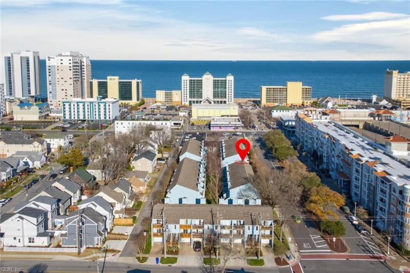 Photo 2 of 36 residential for sale in Virginia Beach virginia