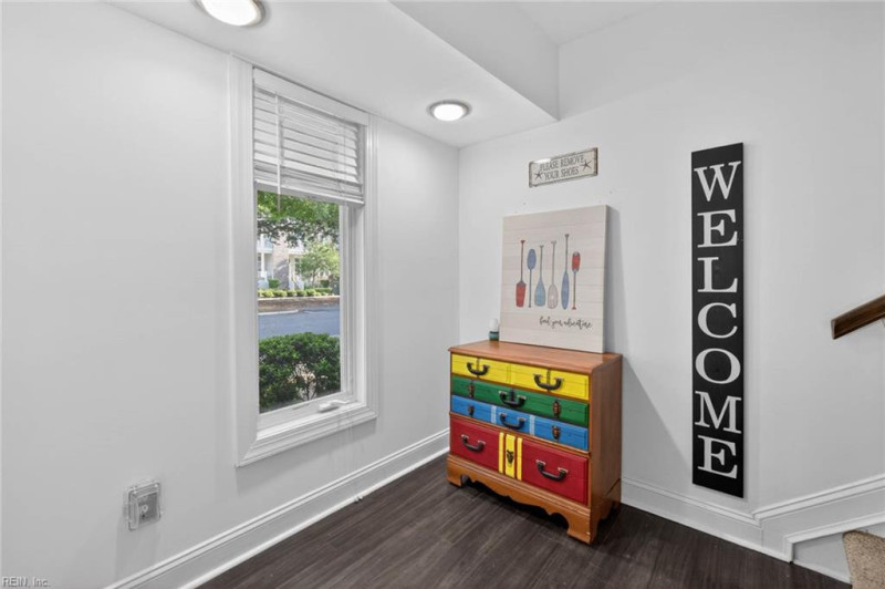 Photo 9 of 36 residential for sale in Virginia Beach virginia