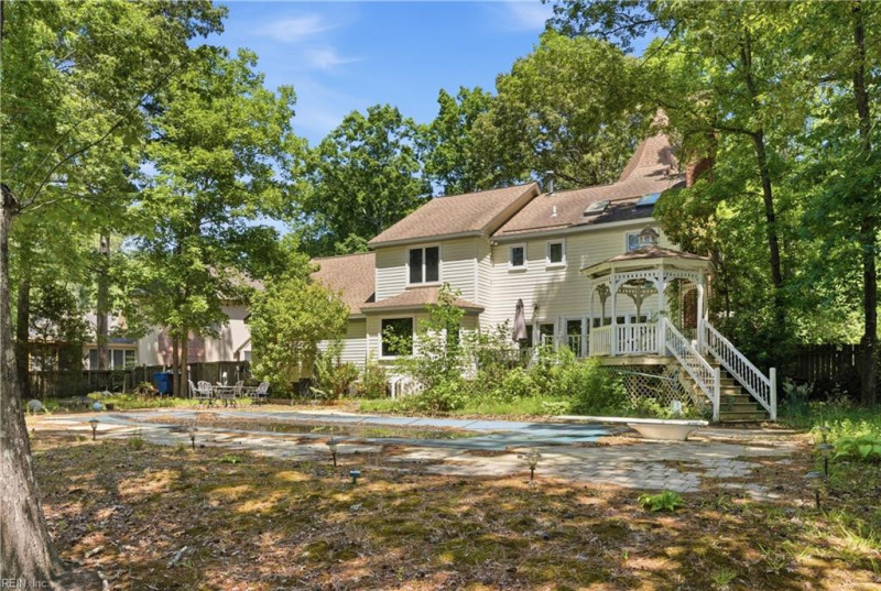 Photo 28 of 31 residential for sale in Chesapeake virginia