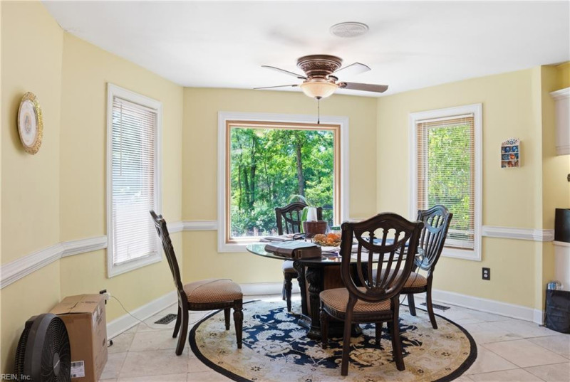 Photo 8 of 31 residential for sale in Chesapeake virginia