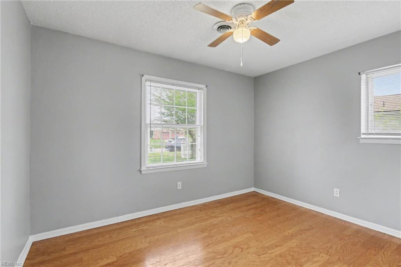Photo 15 of 25 residential for sale in Virginia Beach virginia