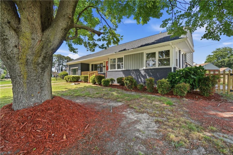 Photo 3 of 39 residential for sale in Norfolk virginia Photo 3 of 39 residential for sale in Norfolk virginia