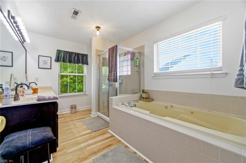 Photo 25 of 35 residential for sale in Suffolk virginia