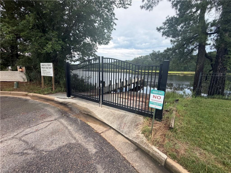 Photo 25 of 26 residential for sale in Chesapeake virginia