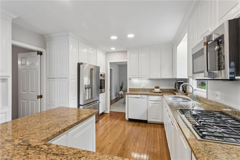 Photo 5 of 36 residential for sale in Newport News virginia Photo 5 of 36 residential for sale in Newport News virginia
