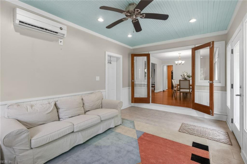 Photo 16 of 42 residential for sale in Virginia Beach virginia
