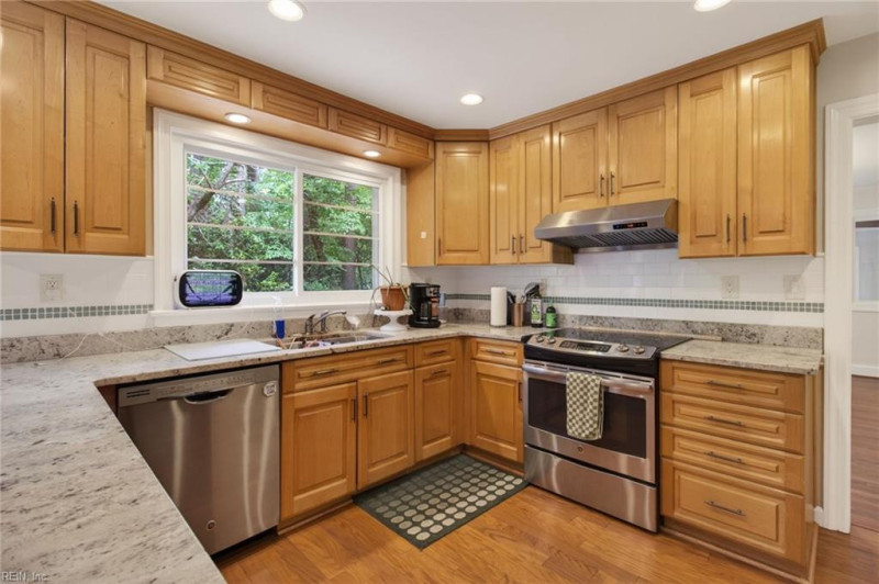 Photo 20 of 42 residential for sale in Virginia Beach virginia