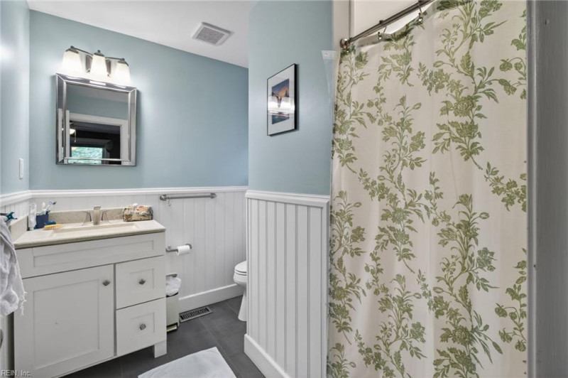 Photo 25 of 42 residential for sale in Virginia Beach virginia