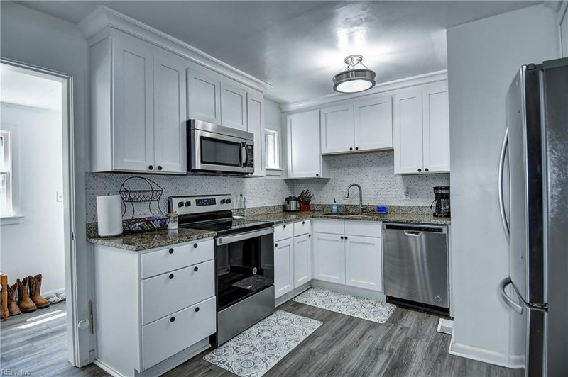 Photo 13 of 41 residential for sale in Norfolk virginia