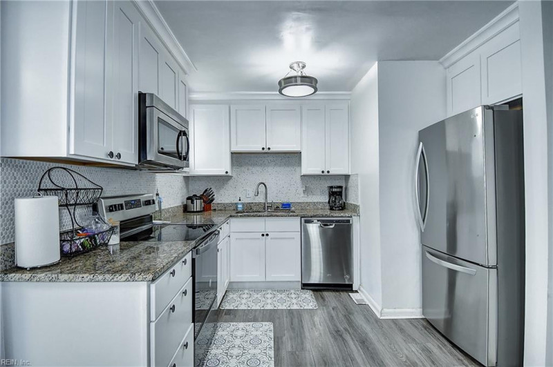 Photo 14 of 41 residential for sale in Norfolk virginia