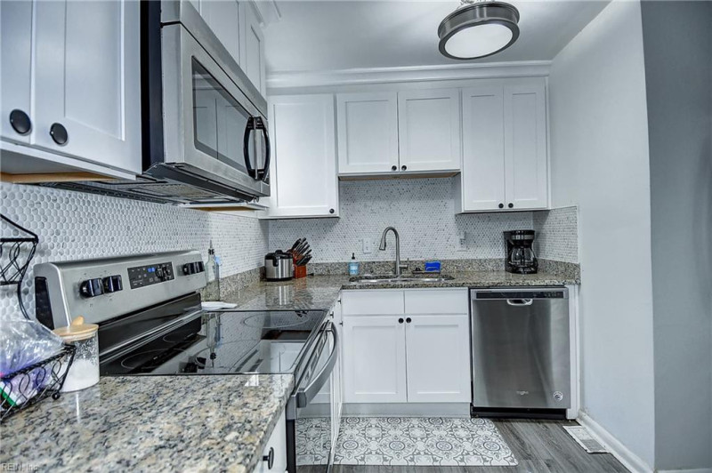 Photo 15 of 41 residential for sale in Norfolk virginia