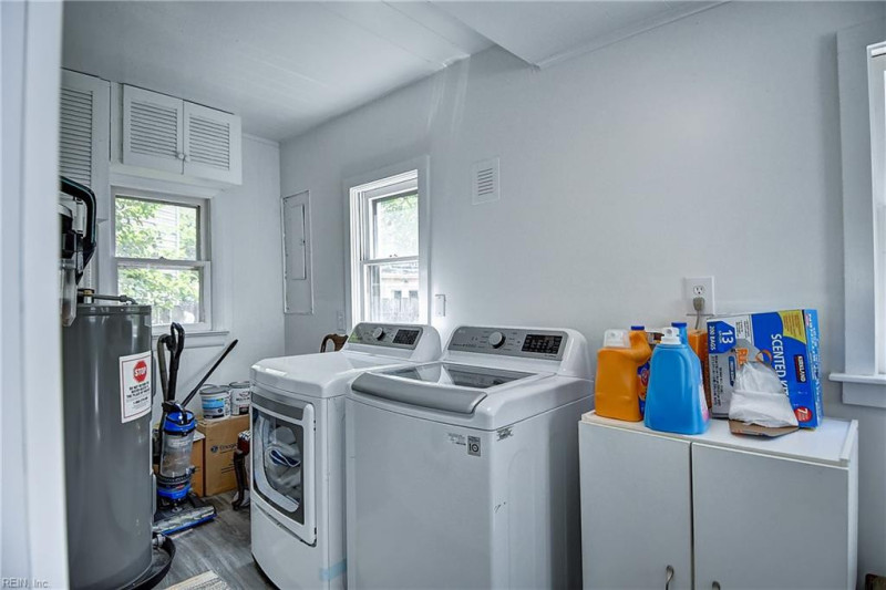 Photo 32 of 41 residential for sale in Norfolk virginia