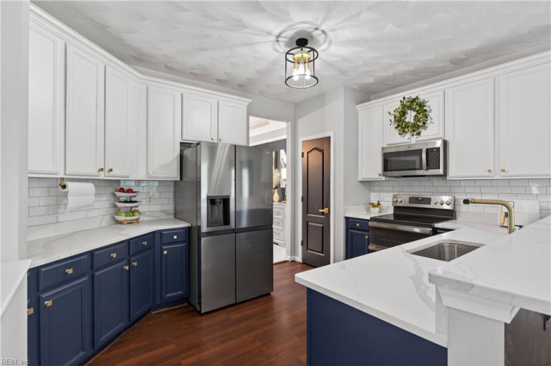 Photo 16 of 48 residential for sale in Suffolk virginia