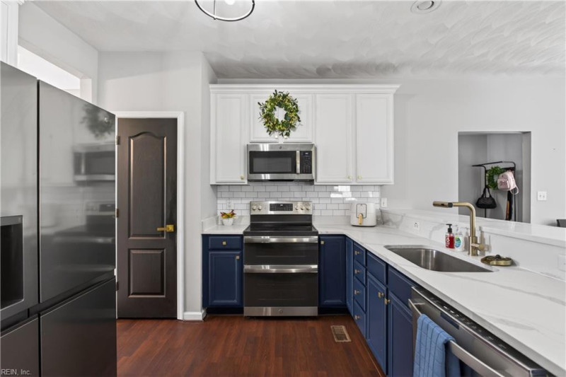 Photo 18 of 48 residential for sale in Suffolk virginia