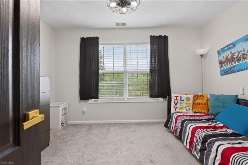Photo 34 of 48 residential for sale in Suffolk virginia